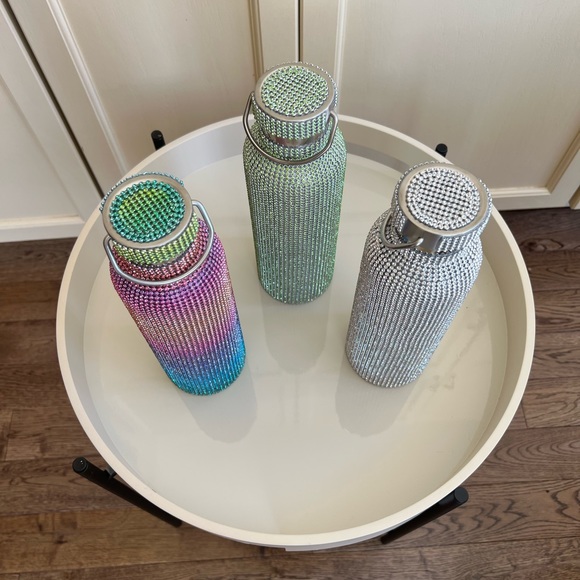 Beautiful bling water bottle. Keeps beverages hot or cold. 304 Stainless Steel. - Picture 2 of 2
